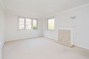Lounge- click for photo gallery